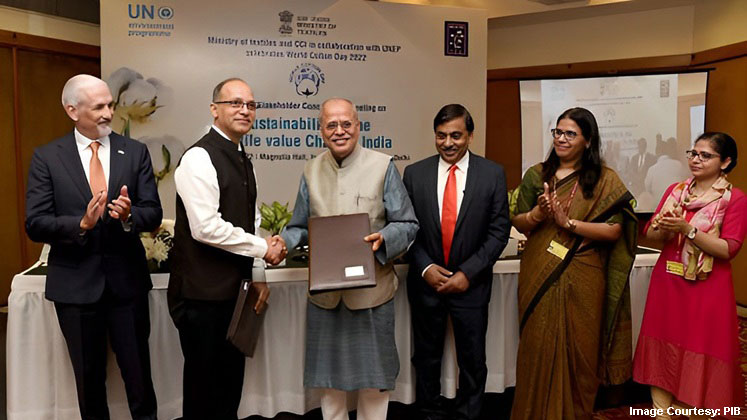 Co-operation agreement signed between UNEP and Textiles committee
