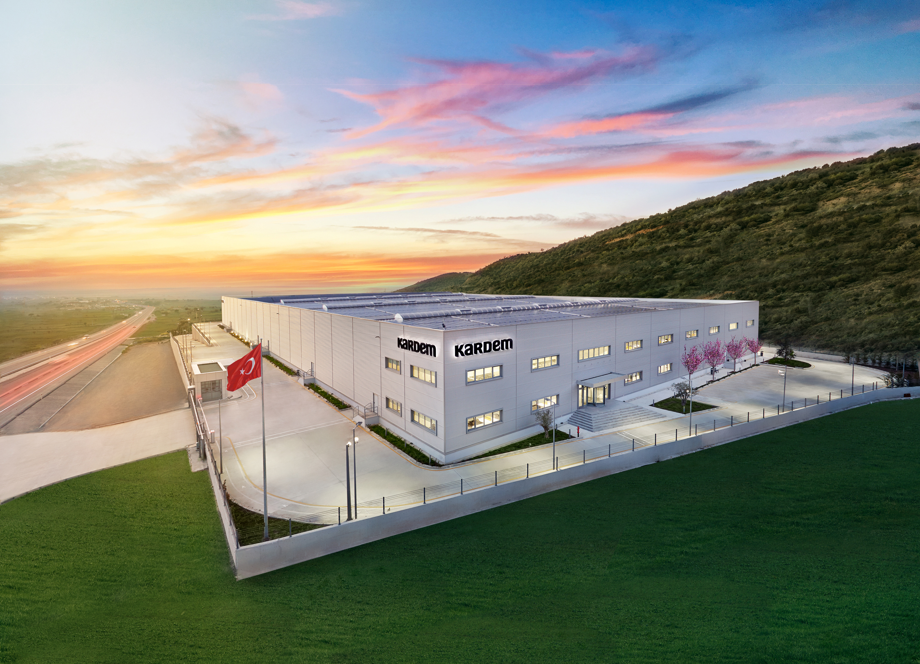 Turkish Ready-Made Garment Manufacturer, Kardem, adopts Coats Digital’s FastReactPlan