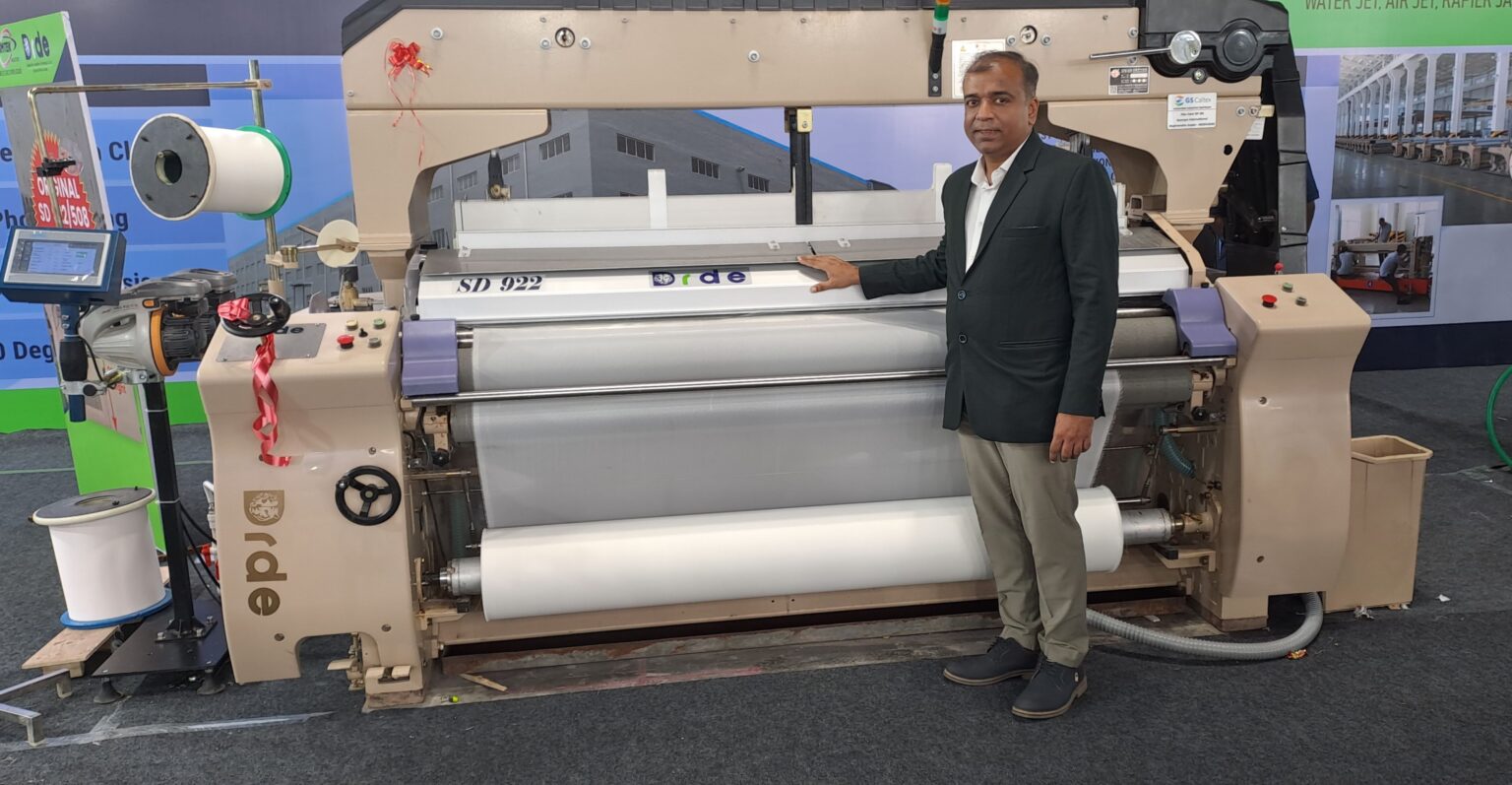Emmtek Revolutionizes Weaving with Pioneering Plastic Heald Wires