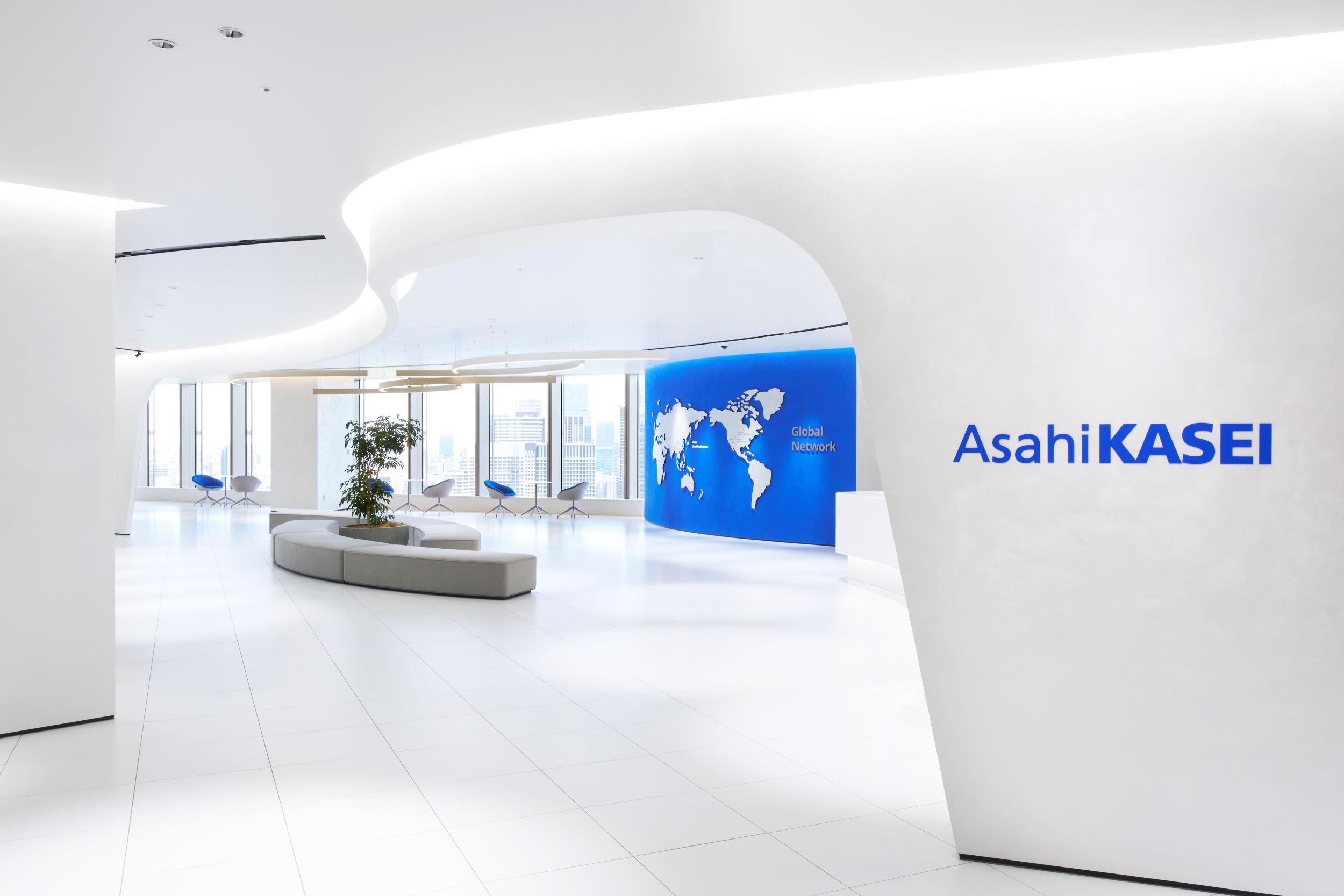 Asahi Kasei Strengthens Long-Term Profitability by Phasing Out HMD Production